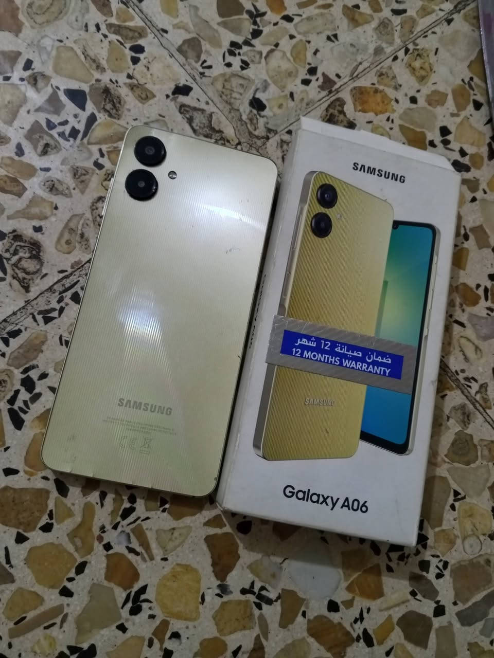 جهاز سامسونك A06 نضيف جدا ممصلح الذكره 64 اللون ذهبي دبل سيم كرت بالدوره ب120 وبي مجال ***********
