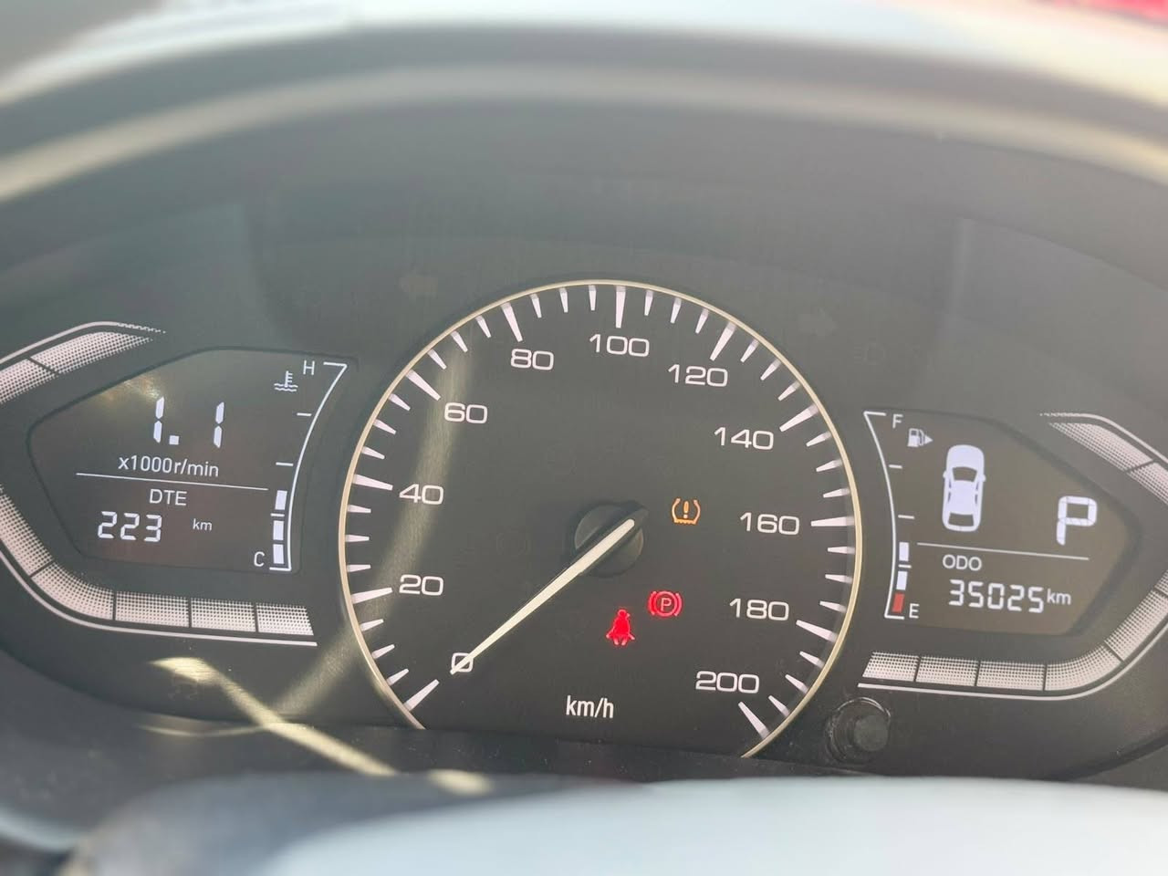 السلام عليكم ورحمة الله
شانجان L7 للبيع 
موديل :2025
ماشيه : 45 ألف Km 
سياره فوول مواصفات 
دوشمه جديده وضع الشركه _ تبريد ثلج _سلايد _ ويل كب _ تحكمات ستيرن _ كروزو سرعه _ كامره _ رقم بغداد الجديد شرط تحويل ثاني يوم -سنوية اصدار 2026  تنتهي 2031_مكفوله كير محرك وضع شركه 
السعرر 90وبيها مجال

رقم ***********
