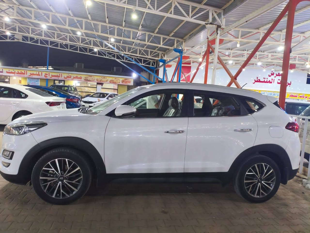 للبيع توسان 2020 خليجي 🚘🔥
💰 السعر: 183 ورقة وبيها مجال

🔹 موديل 2020
🔹 فول مواصفات عدا بانوراما
🔹 كشنات جلد وكهرباء
🔹 بصمة
🔹 خمس عدسات
🔹 مراية شفط
🔹 رقم بغداد دولي
🔹 السيارة باسمي
🔹 السنوية للـ31

📍 مكان السيارة: النجف الأشرف

📩 لباقي التفاصيل راسلني وتدلل
