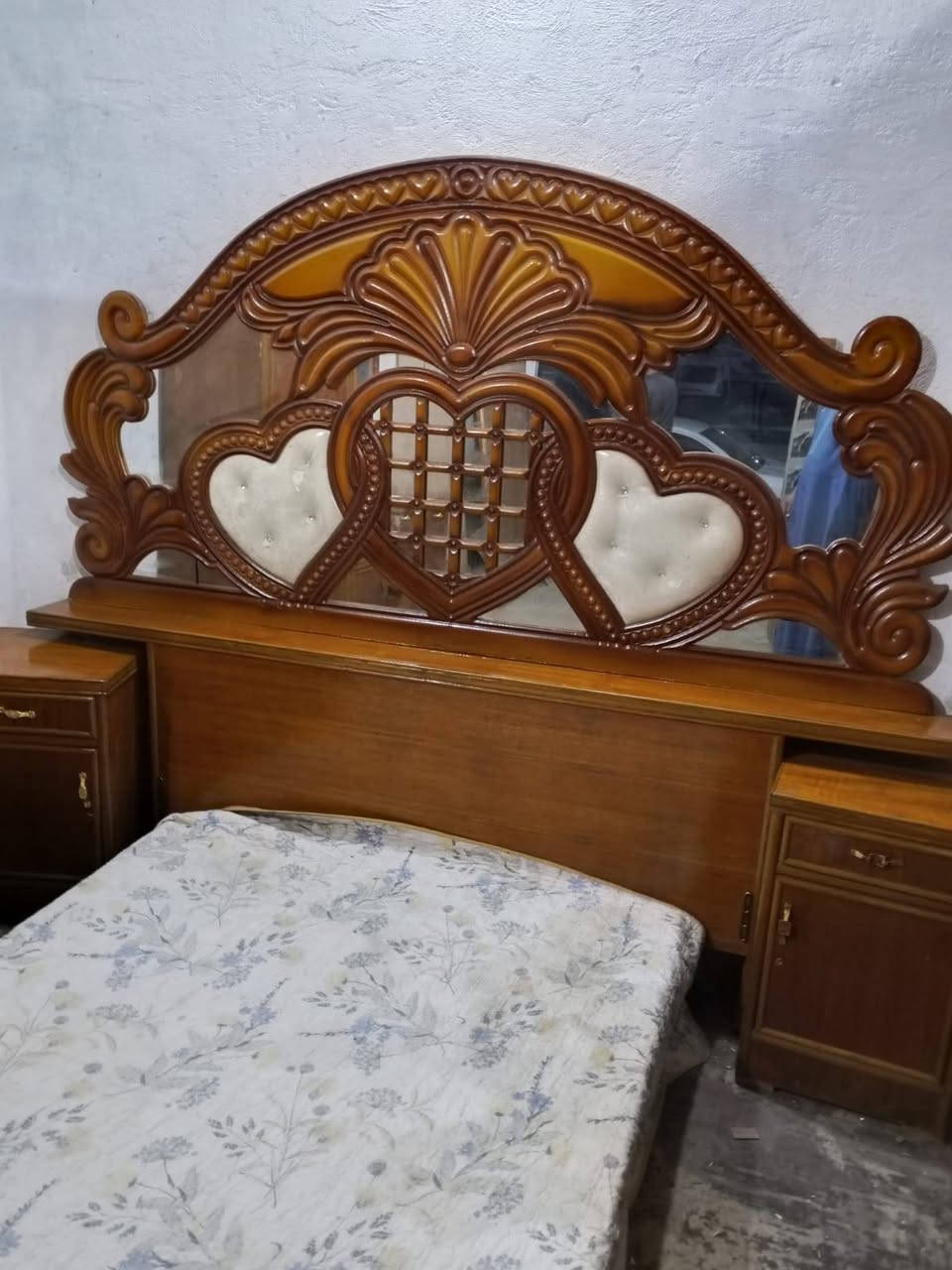 650غرفه ست ابواب مال عرسان صاج بغداد الحسينيه مال الراشديه وعندي توصيل ***********
