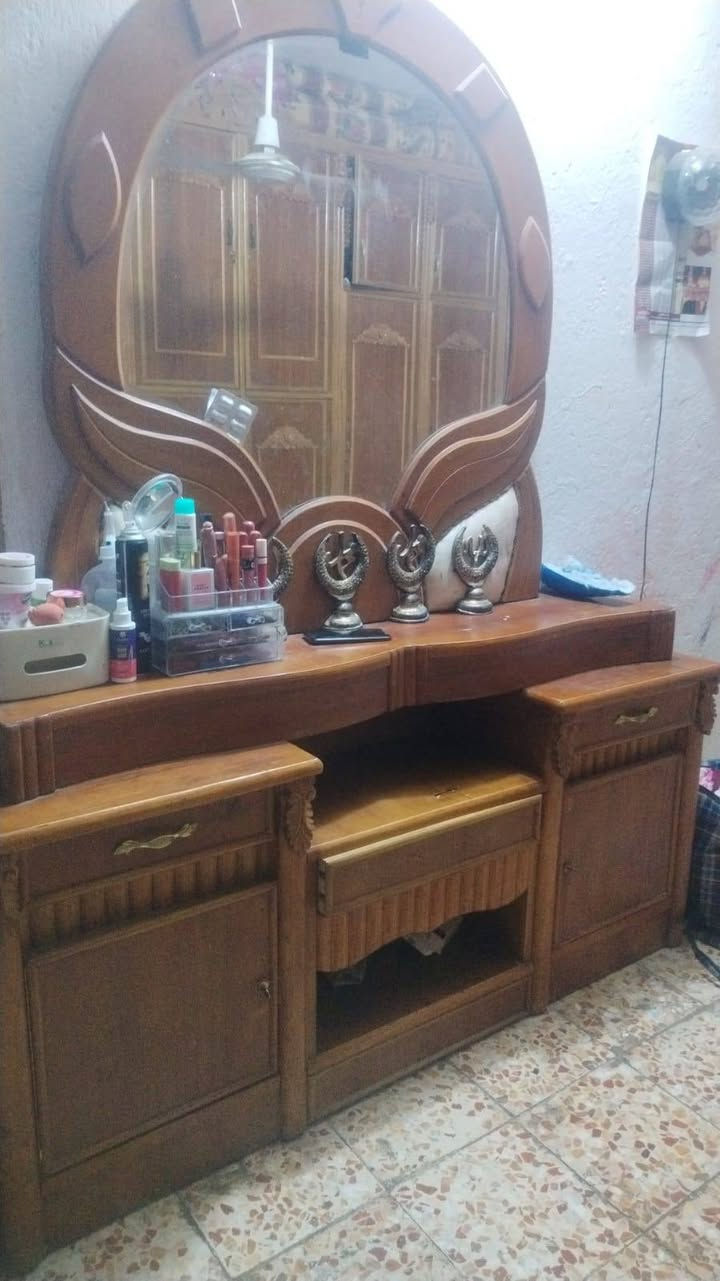 غراض لبيع بكان ميسان أعماره سعر تصل على رقم ***********
