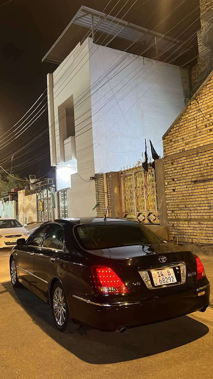 TOYOTA CROWN MAJESTA

للبيع تيوتا ماجستا.

رقم بصره مزاد شرط المداور ثاني يوم

السياره فول مواصفات 5 دكم
  
✅ محركها V8 الحجم 4300.

✅ كشنات جلدvip تتفئة ومساج  

✅ تبريد امامي خلفي3قطع.✅

✅ 3قطع بردات خلفيه.

✅ اربع كشنات كهرباء.

✅ 3برده خلفيه وجانبيه كهرباء اصليه.

✅ 5بصمات ابواب+بصمة تشغيل+ صندوك شفط 

✅ كشنات خزن ميموري.

✅ كامره خلفيه 

✅ ثلاجة

✅ مري ترحيب عند الاقتراب.

✅ ستيرن كهربائي

✅ مري كهرباء.
{لون نيلي}
✅ تحكم ستيرن+كروز تثبيت سرعه.

✅ جنطه جكات كهرباء شفط.

✅ سياره مال جناي 
:مشط ايسر بلاد
سيارة اي بي اس مامحور
 وباقي المواصفات المعروفه لل5دكم.

والسياره جاهزه على اخر حبايه.

العنوان البصرة زبير
***********

السعر160وبيهة مجال الزبير, البصرة
