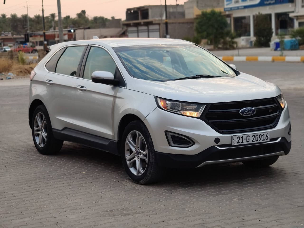‏‎السلام عليكم ورحمة الله وبركاته
‏‎       ——— لـلـبـيع  ———

فورد ايدج.       — Ford Edge

‏‎وراد أمريكي.     —  بدون صبغ وتبديل 

‏‎الموديل           — 2017

‏‎فئة.                 —  تيتانيوم فول 

‏‎حجم المكينه.  —  V6 / 3500  

‏‎اللون               — سلفر   

‏‎المسافه المقطوعه — 88 الف ميل

‏‎حاله السياره. — بدون صبغ بدون تبديل فقط بارد

رقم الشاصي.  -- 2FMPK4K89HBB74481

  ‏‎المواصفات
‏- بصمة تشغيل 
‏‎- بصمة أبواب 
‏‎- تشغيل عن بعد 
‏‎- ترحيب عند الاقتراب 
- شفتات ستيرن
‏‎- تبريد قطعتين 
‏‎- كود باب 
‏‎- كرسي السايق والراكب بحركه كهربائيه
‏‎- تحكم ستيرن جهتين 
‏‎- تحديد سرعه 
- هاندبريك بصمه 
‏‎- مانع انزلاق 
‏‎- كامره خلفيه دواره 
- ‏‎باقي المواصفات المعروفه 

‏‎السعر            — 145

‏‎رقم السياره    — السليمانيه 

‏‎موقع  السياره — ديالى خانقين 

‏‎للأستفسار.     — ‏‪***********‬‏
