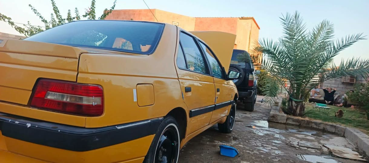 اسلام عليكم بيجو لميس موديل 2015 للبيع مكينه كير صدر تبريد تخم تاير دوشمه.   السياره خير من الله رقم بغداد انكليزي بسمي مصفره هيئه وغرامه  وجاهزه. مكانهه الطالبيه السعر 32وبيهه مجال بصيط للتواصل هاذه رقمي ***********.
