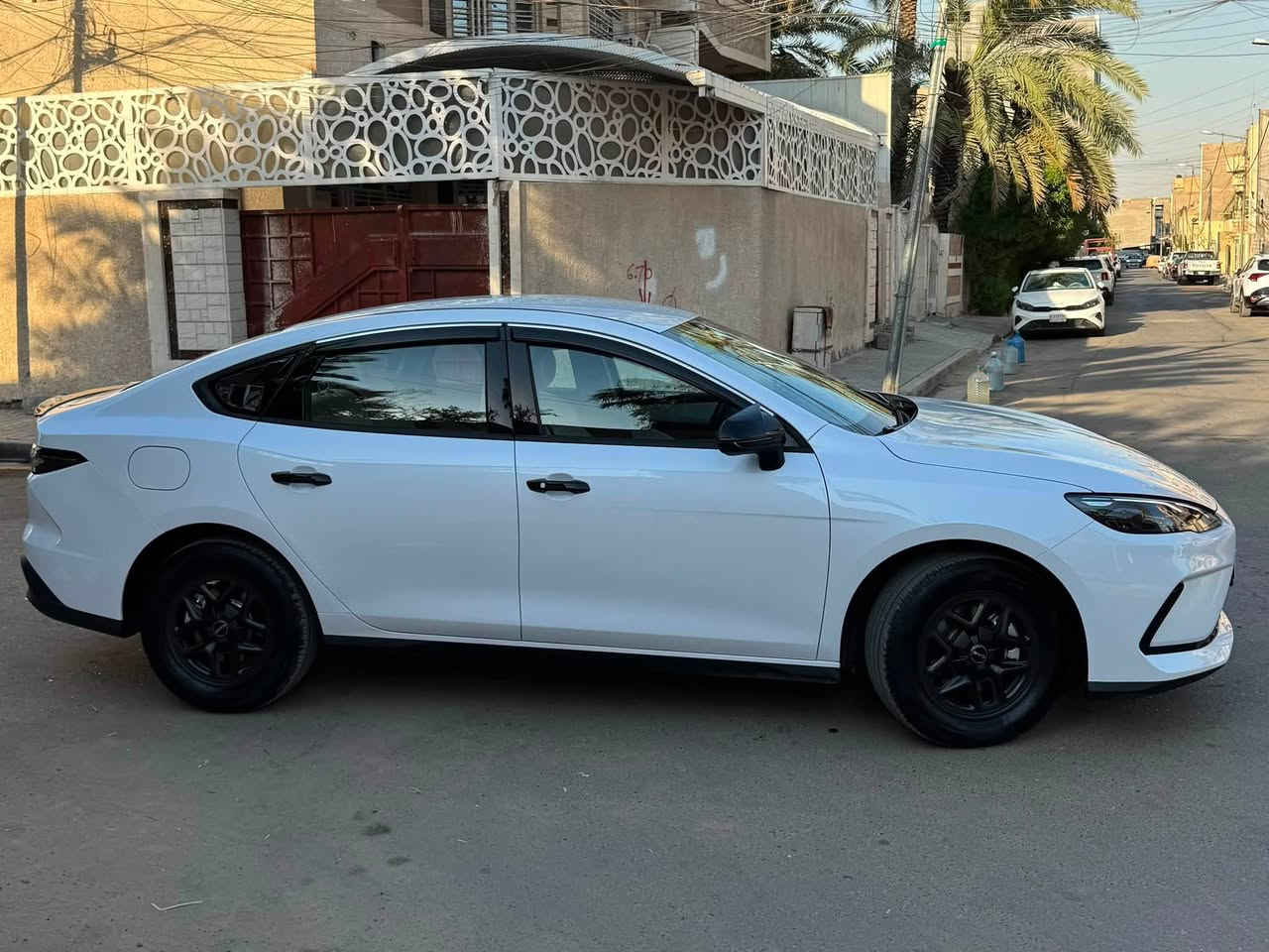 للبيع BYD Seal 05 موديل 2025
ماشية 8000 كم
السيارة مكفولة وبحالة الزيرو عدا طخه بسيطه بلهلال الخلفي وموجوده صورة الطخه بلمنشور
رقم بغداد وباسمي والتحويل مباشر
مواصفاتها:
داخل جلد أبيض
شاشة تدعم أبل كار بلاي وأندرويد أوتو ومنصبلها كل لبرامج المهمه 
كاملة الملحقات (بصمة، كارت، أرضيات، الشاحنة 16 امبير)
سستم سوادات كامل للسيارة (سبايدر، مطريات، وسكوبات)

السعر ١٩ وربع مليون وبيها مجال بسيط للشراي
مكان السيارة: بغداد - الوزيرية

***********
