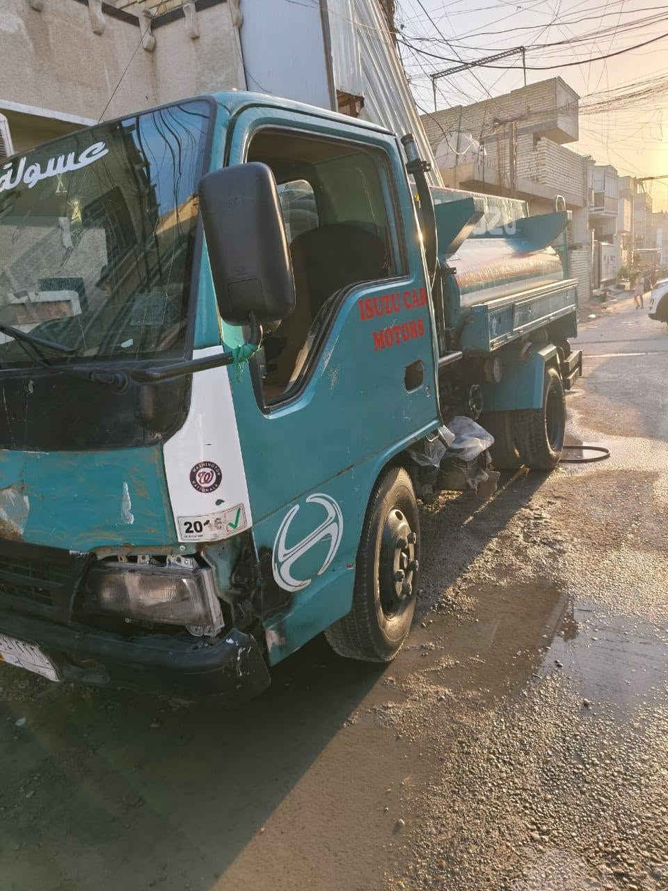 السلام عليكم
تنكر ازوزه 
موديل ٩٩
حمولته ٢٠٣٠٠
تحويل ثاني يوم 
كير مكينه مكفوله 
سعر ٤٧ 
***********
