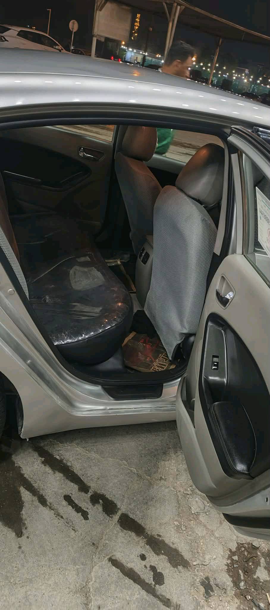 السلام عليكم كيا سيراتو للبيع موديل ١٣ شكل ال ١٤ سياره فووول للاخير ثلاث صبغ فقط 
بغداد 1/1 vip وارد خليجي 
لد امامي خلفي بلادي 
فتحة سلايد طكتين 
حساس امامي خلفي 
كامرةبلادي
 وشاشة بلادي لمس
تبريد مركزي واوتو  قطعتين امامي خلفي
مري شفط 
بصمة تشغيل
بصمة ابواب وصندوق 
ترحيب اثناء التقرب ولد يدات ومري ترحيب 
بغداد بأسمي  
صدر جديد  كهربائيات بلادي
السعر105 وبيه مجال 
مكان سياره بغداد واتساب او اتصال موجود ***********