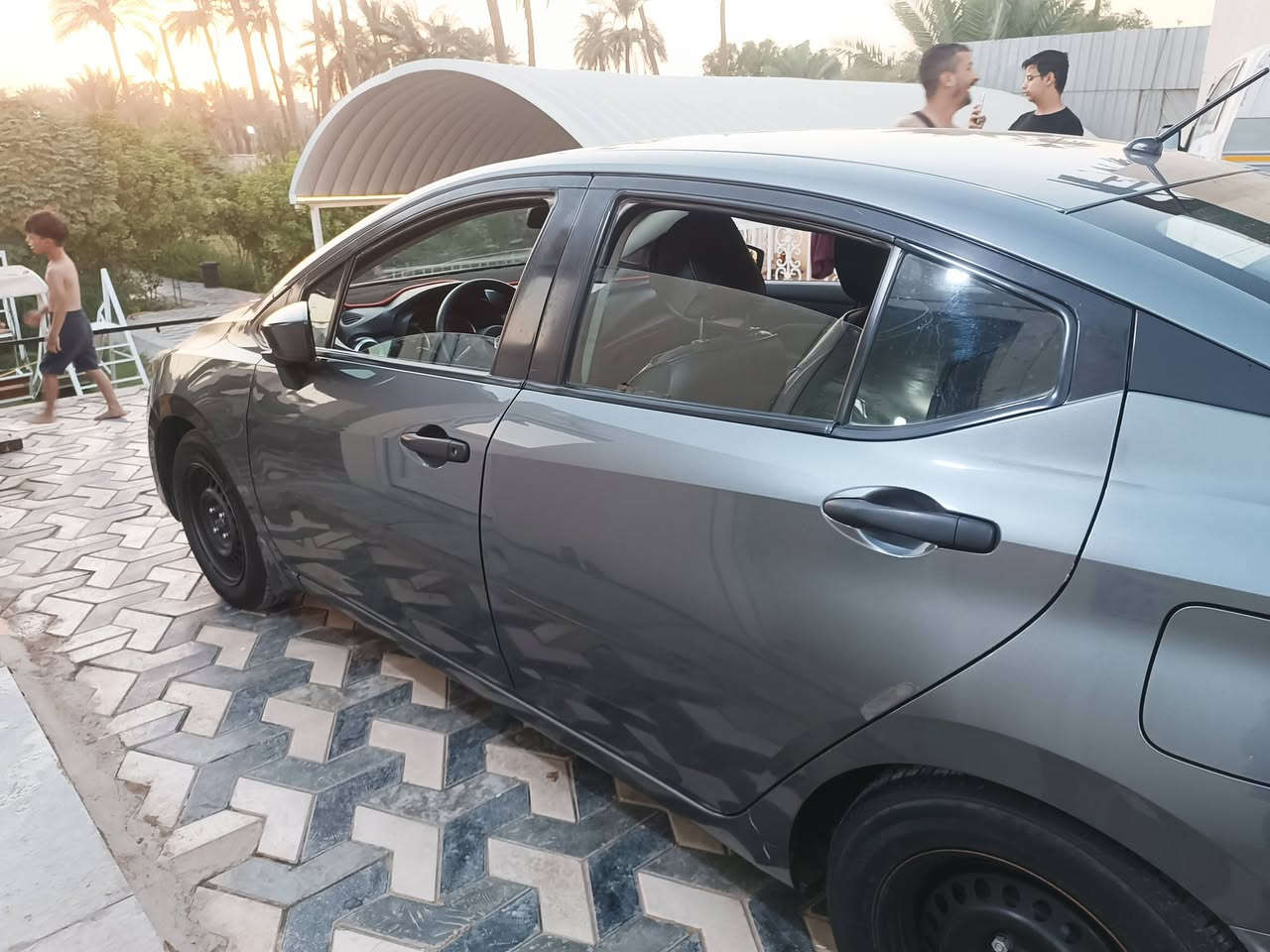 سلام عليكم نيسان فيرسا وكاله عامه  كبل بسمك   مديل ٢١  كير محرك مكفول محرك ١٨٠٠ رياضي تحكم ستيرن رادار وره وكدام   سياره فول مواصفات ماعده فتحه  تحكم تاير حداديه زينه نقصه بس كمبريسر. واكف بسبب الغاز  حادثه  جاملغ. وبنيد  مامبدلات.  مغلفهن فايبر كاربون جماليه  مكانهه نجف  سياره أحله من صور    سعر ٩٥ بيهه مجال.  ***********
