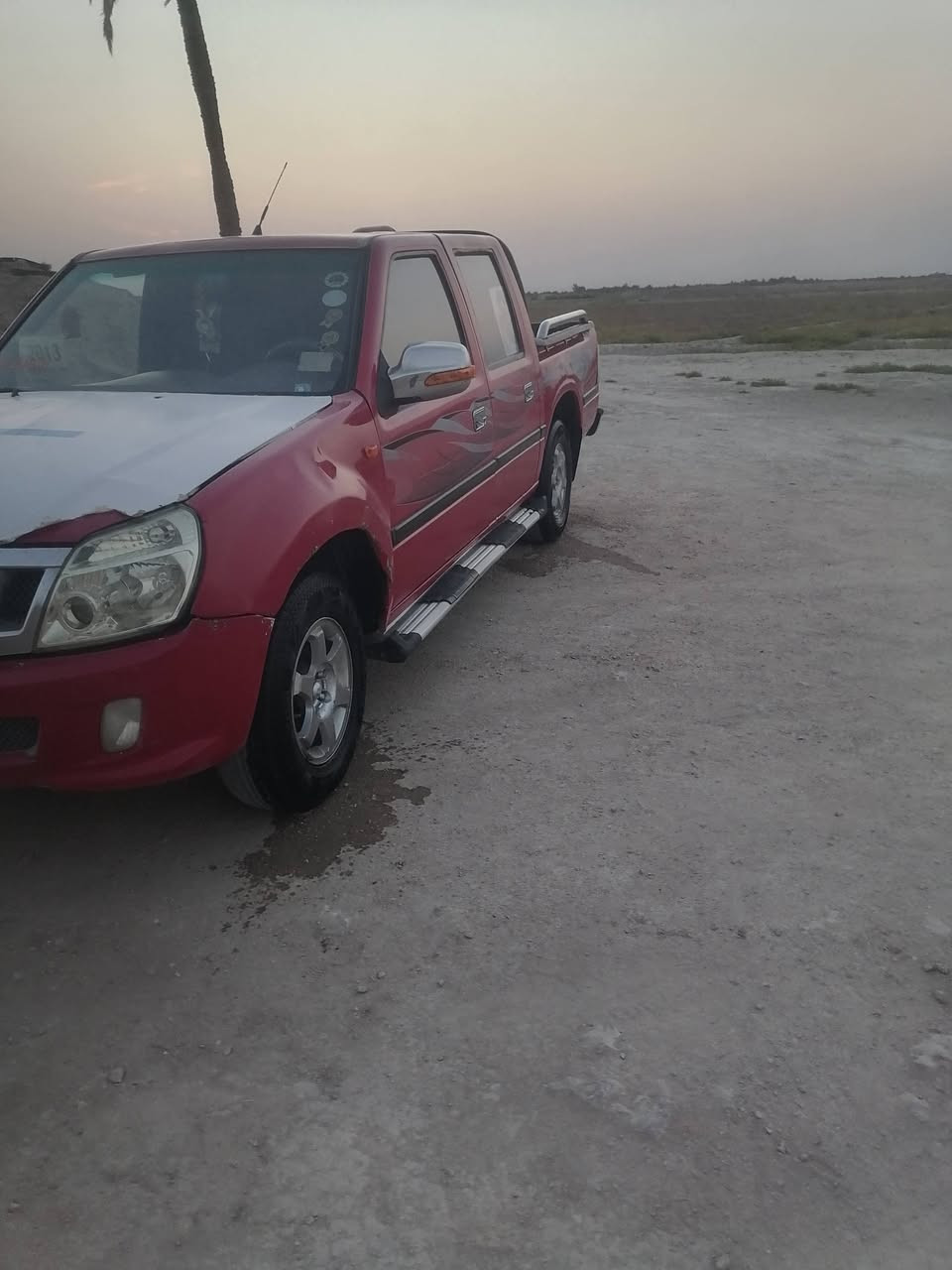 السلام عليكم سياره فتون لبيع موديل ٢٠١٣ سياره جديده مكينه نظيفه كير نظيف كهربيات كله شغاله باتري جديد تواير جديد مداور ثاني اليوم سعر خاص رقم تلفون ***********

