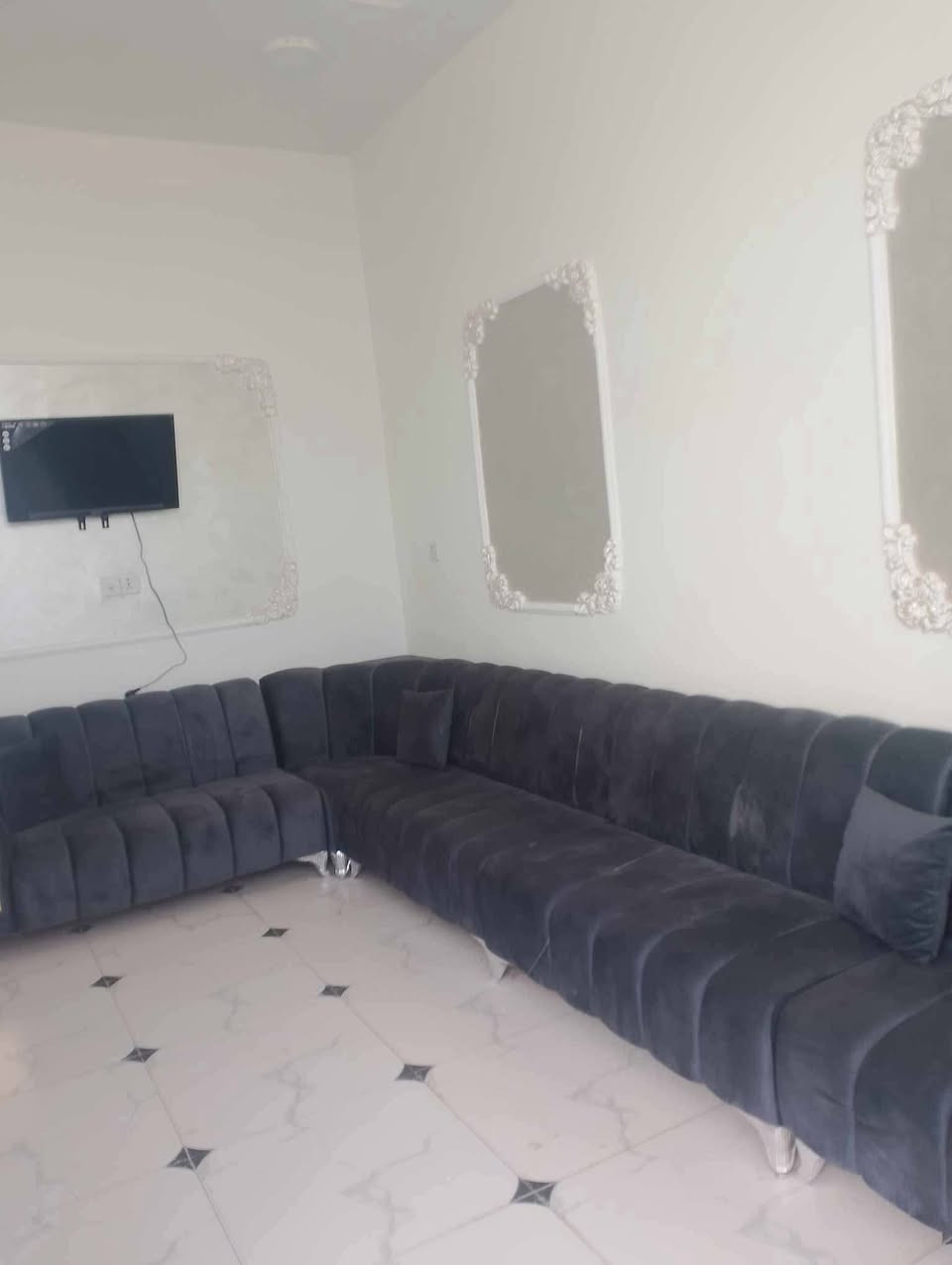 دار سكن للبيع او مراوس
المساحة ١٠٠ متر
واجه ٦ متر
البناء كونكريت مسلح
استقبال
مطبخ تركي
غرفة نوم كبيرة
طارمه
منور
صحيات داخلية وخارجية
الموقع الديوانية عرصات حجي هندي
سند ٢٥ معاملة كاملة بالبلدية كهرباء خدمات جيده
السعر ٦٠ مليون مع مجال للشراي
للاستفسار أكثر مراجعة مكتبنا التوكل للعقار الكائن في حي العسكري شارع ٣٠ او الاتصال والمراسلة على الواتساب على الرقم ***********
