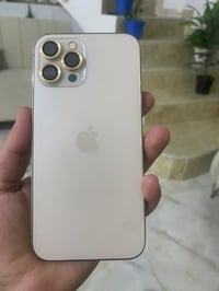 ايفون ١٢ برو ماكس • نظيف • مبدل ظهر