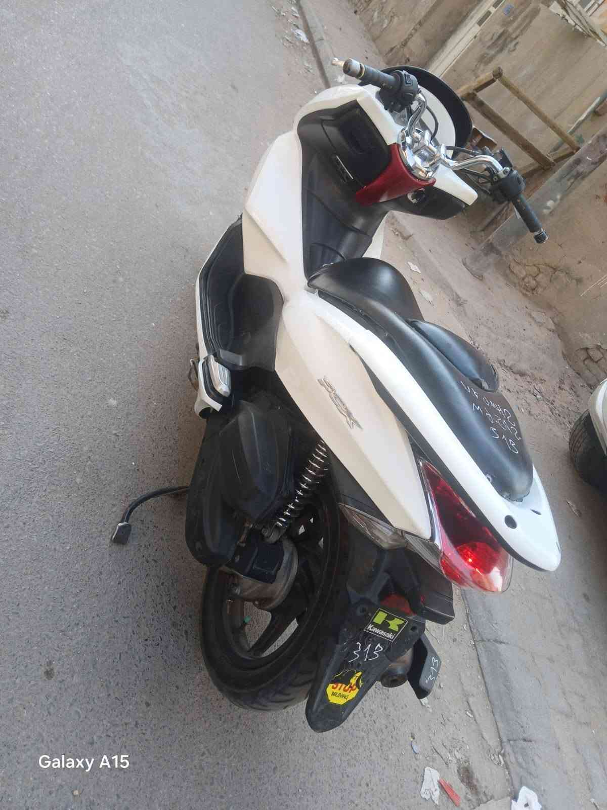 سلام عليكم....
دراجة (PSX)...(جيل الاول)  
🛵للبيع  ماشيه 16الف الفحقيقي ممتعوبه
دراجة شلعه معدل كهربائيات كلهه شغاله 
دراجة جديده  بلادية
أي نقص مابيهة دراجه مكفوله كفاله عامه بشرط علفحص اذا برغي مفتوح ترجع دراجة مال جناي 
جيب فيتر وتعال افحص مستعجل على بيعتهه السعر مليون و450
العنوان بغداد  الكرخ  الاستفسار الاتصال على الرقم 📞*********** بغداد, العراق

نص مكتوب في الصور:
- Galaxy A15