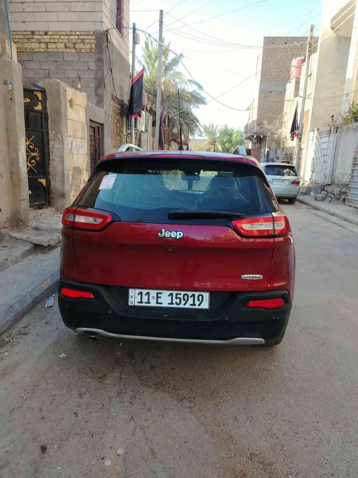 جيب شيروكي 2017فول عده الفتحه رقم بغداد جديد حادث السياره جاملغ وبنيد
لسياره نقص تبريد فقط 
السعر 100
مكان ذي قار 
للبيع او المروس 
***********
اخوان اني مكلف بلنشر السياره مو الي
