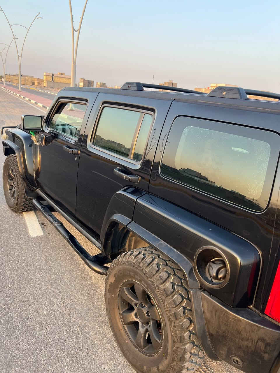 همر H3وارد خليجي مديل2009 محرك 8سلند 5300مال يوكن كلهه شغاله من الطول للطول كفاله من الضربه والصبغ فقط قطعتين صبغ ولباقي كفاله رقم اربيل سنويه صاقطه بل2025 تريد تحويل تريد وكاله
1-منظومه تبريد جديده
2-سستم سماعات وشاشه اخر اصدار معا مضخم بلادي
3-بوجكترات عله البنيد سته عدسه يعني نهار
4-مراوح تبريد ثنين بل امام +مروحه F01+راديتر تفصال يعني انسه الحماوه. 
5-تايرات اربعه جدد +ويل 17
6-سياره جديد ربع ما تصرف عليهه
7-حداديه جديده 
8-منظومه غاز 80لتر
سعر95 المكان البصره رقم الهاتف ***********
