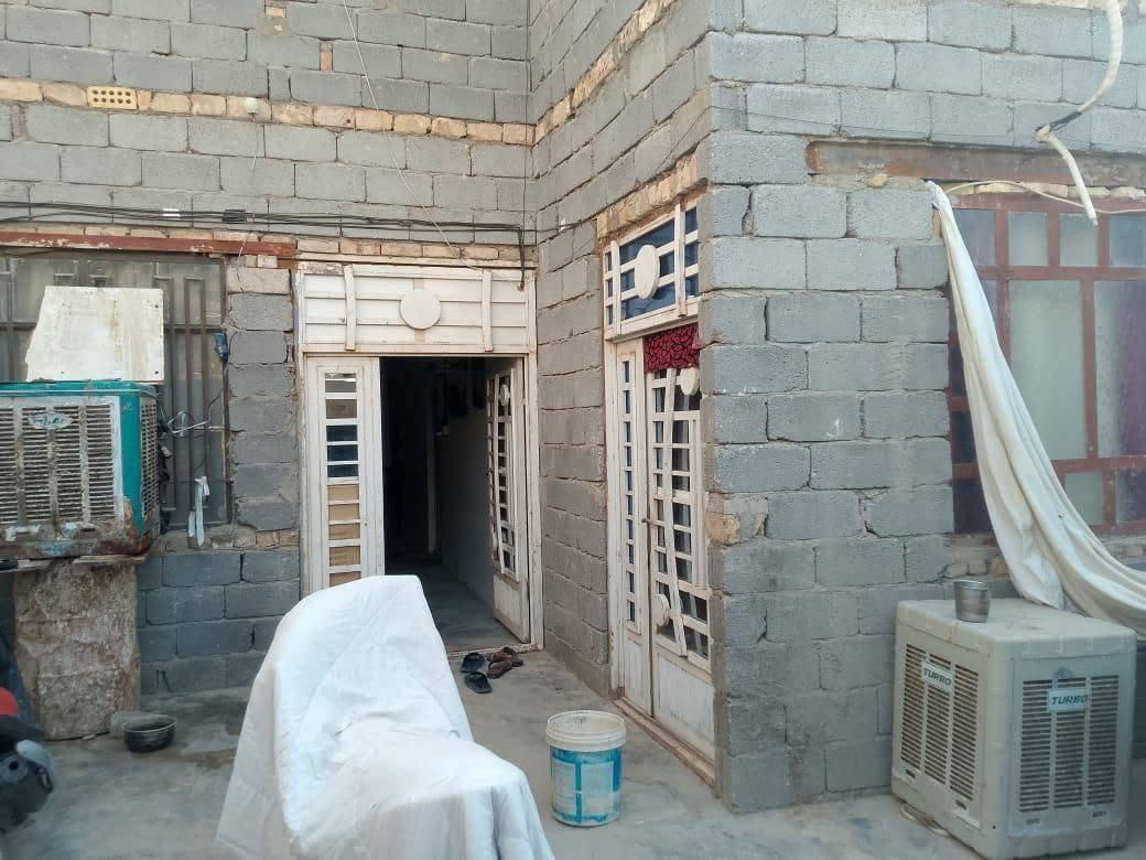 دار، بلدية للبيع 
مساحه٢٠٠  متر طابق ونص
يتكون من ٣غرف نوم
غرفتين جوه وصاله واستبقال وصحيات ومطبخ وطارمه وغرفه فوك  والطابق الاخير سطح
 ⭕البيت   بلديه بي موافقه ورقم دار ومعامله واصله لتقييم
العنوان كربلا حي الغدير قرب الكراج الاخير خامس بيت عن الشارع
مكانه مرتب خالي من العشوائيات والشوارع المحفرة
السعر40 وبي مجال
أرجو التواصل واتساب سيتم تحويلك هنالك لراعي الملك مباشر
***********
