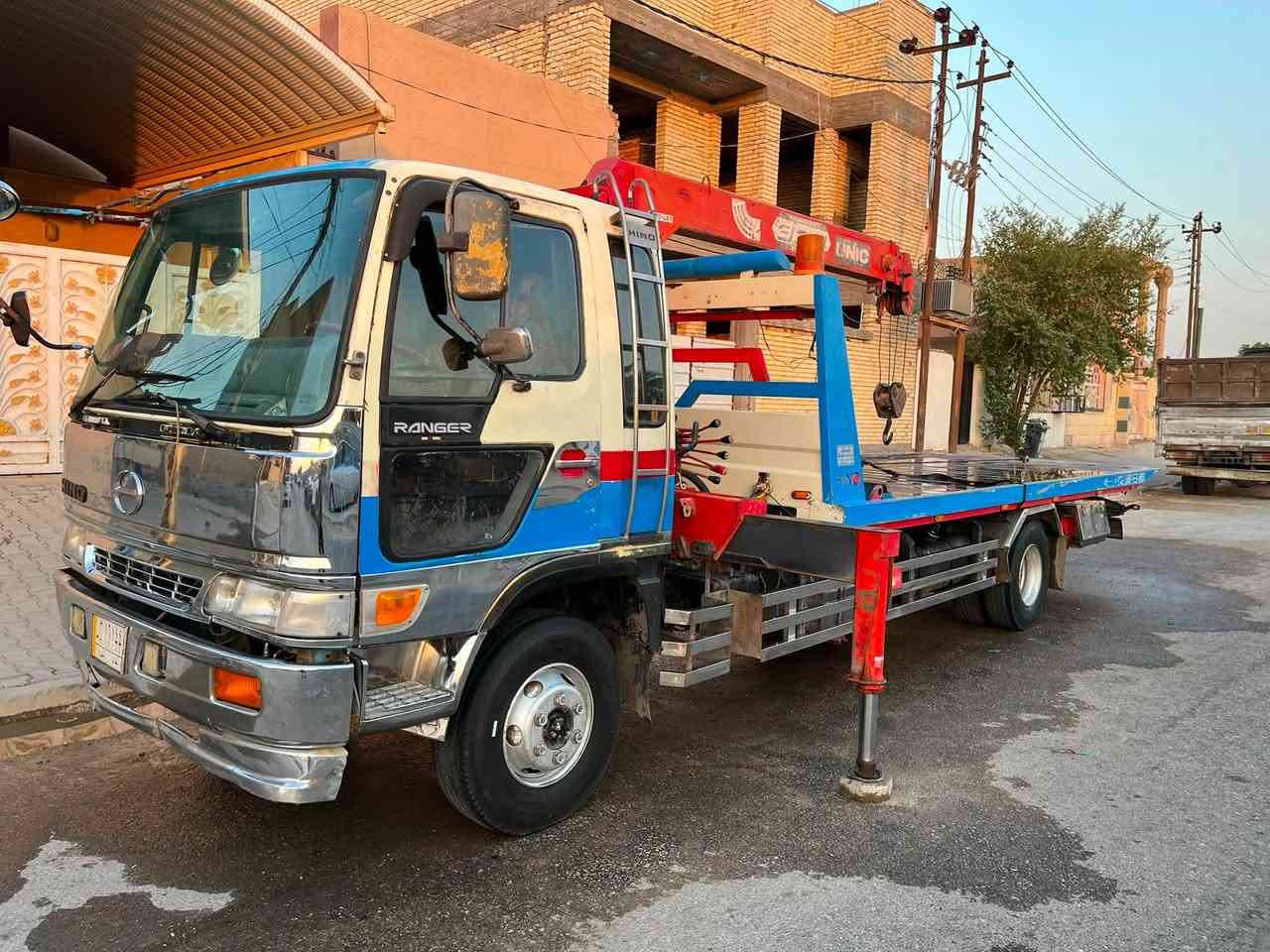 سلام عليكم هينو كرين مكينه 70عادي
كرين يونك سلاتين وسطحه درجه أولى مال جناي السياره كبل لشغل مابيه نقص خير من الله 

مكاني نجف (السعر255) وبي مجال 

***********
