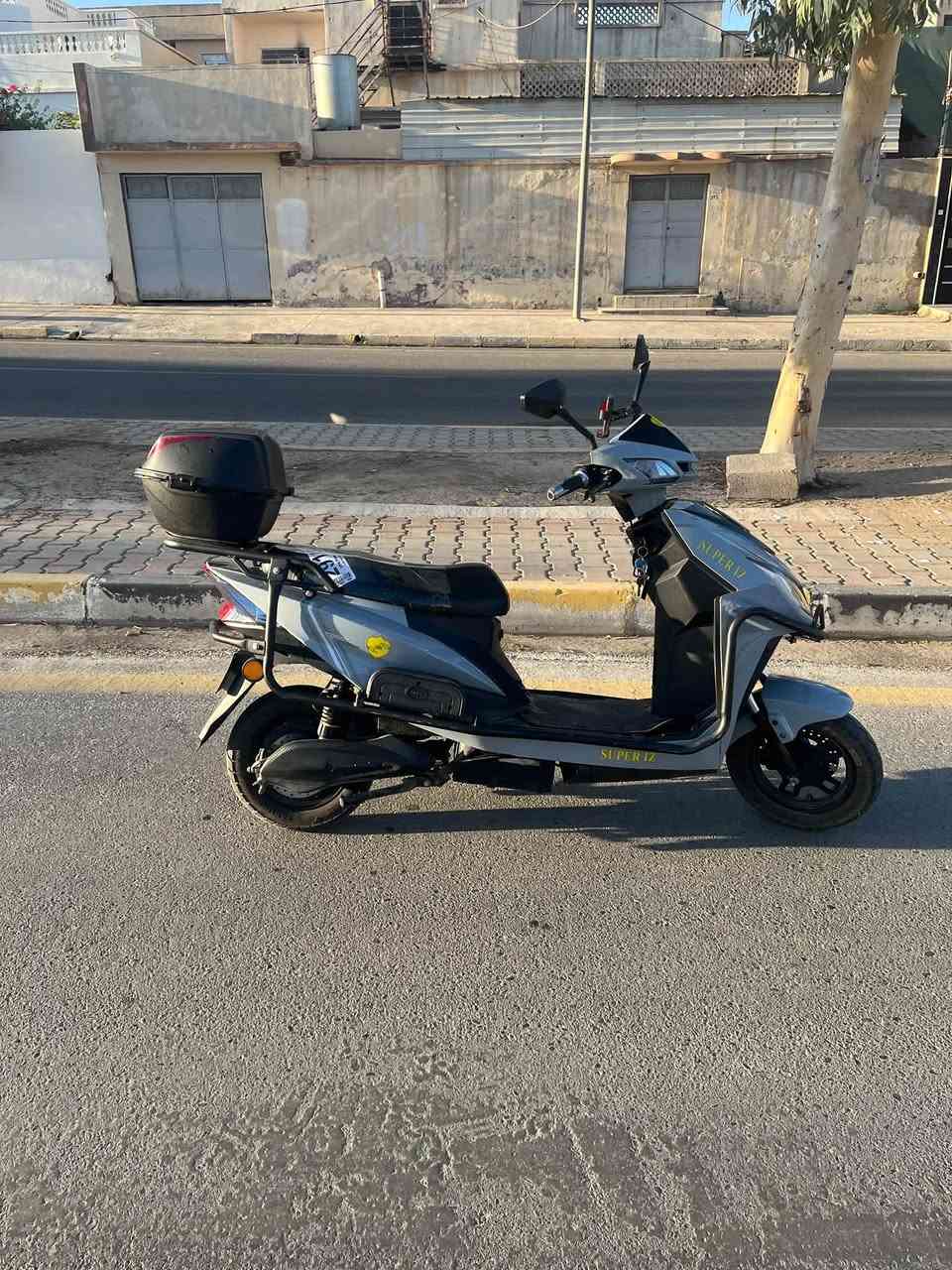 🚨 دراجة شحن للبيع 🚨
السلام عليكم، من رخصة الأدمنية 

المواصفات:

• ملف 2000

• 3 سرعات

• بيها R بك

• لايتات عالي وناصي

• تاخذ شرط الفحص ✅

💰 السعر: 750 ألف وبي مجال

📩 التواصل: خاص أو على الرقم

📱 *********** واتساب
