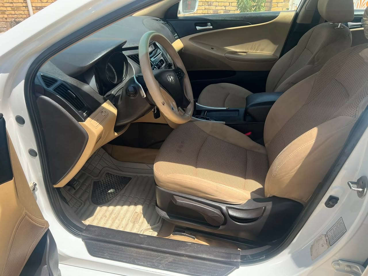 سوناتا خليجي موديل ٢٠١٣ بيه بار بصيط سونار بل منشور كير محرك كفاله تخم حداديه كارتون تبريد ثلج سياره جاهزه رقم ميسان مكان عماره سعر ١١٨ رقم ***********
