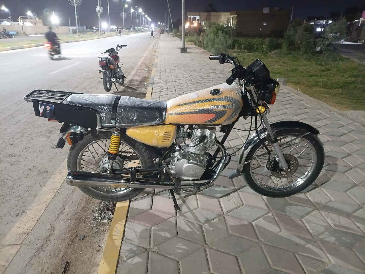 دراجه اربعه قير 22 معمره 26 سعر مليون 50 وبيها مجال استفسار على الرقم ***********
