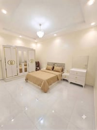 غرفة نوم تركي ٥ قطع + دوشك مستعمله نظيفه جدا  07724717504
