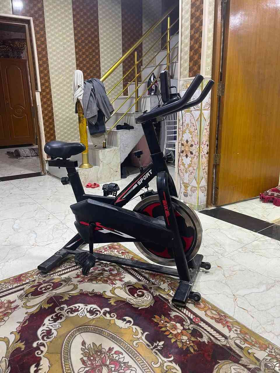 بيسكل رياضي كلشي ما يرادله جاهز تعال وتمرن كبل سعر 100 الف رقم الهاتف ***********
