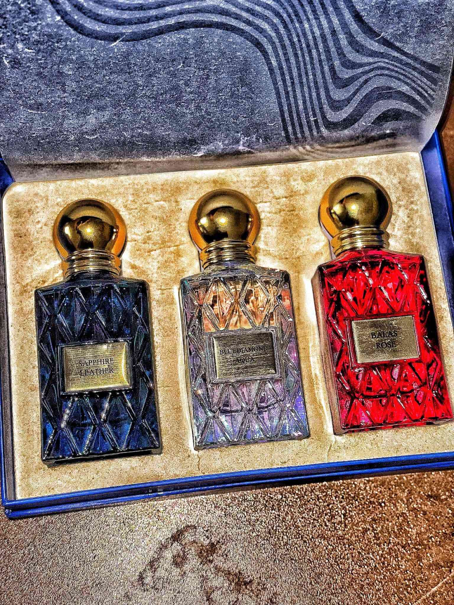 متوفر عطور رجاليه ونسائيه كلها ثبات وفوحان للحجز والاستفسار واتساب ***********
