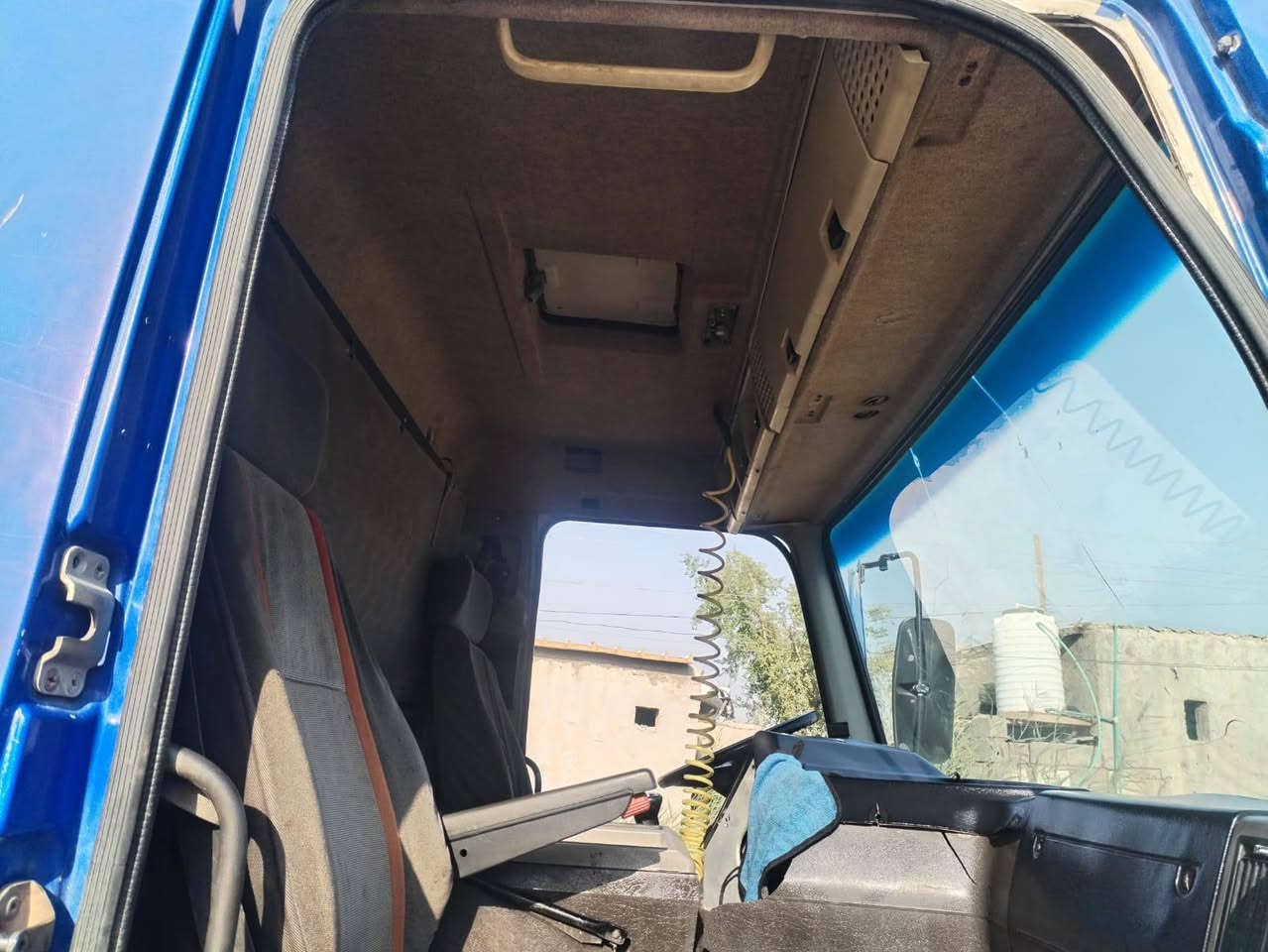 اعيد النشر بسبب الوعود الكاذبة سيارة فالفو اف 10 كرين بالسنوية سطحه 7ونص طولها وعرضها 2,60 تأيرات نص عمر كهربائيات جاهزة كرينها تدانو سلايتين رقم اربيل سنوية ساقطة السعر 150 وبيها مجال 
***********
***********
