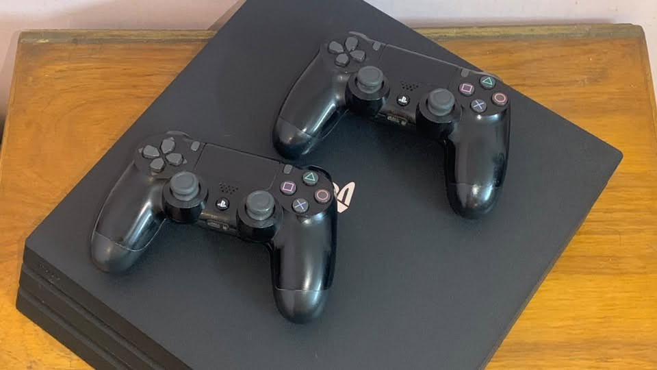 PS4 Pro لك ستيكر
قابل للتهكير
1تيرا
جويستك عدد 2 اصليه
جهاز جدأ نضيف

السعر 365 الف وبي مجال

متواجد واتس : ***********
