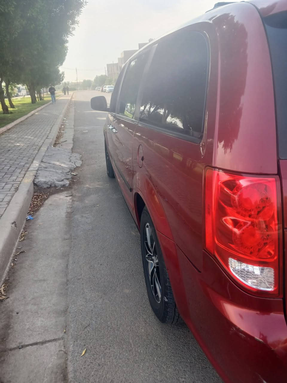 السلام عليكم دوج كرفان موديل ٢٠١٦ محرك ٣٦٠٠السياره بيها جاملغ ايمن بدون دواخل السياره مواصفات جام كهرباء بيبان جنطه كهرباء شاشه عطلات ٣ قطع تبريد شاشه بالقماره تشغيل عن بعد تخم برده بلادي لايت زنون سياره جديده سياره بااسمي تحويل ثاني يوم مكان السياره بغداد السعر ١٧٠ او مراوس بااوباما او باسفكا حسب لقناعه ***********
