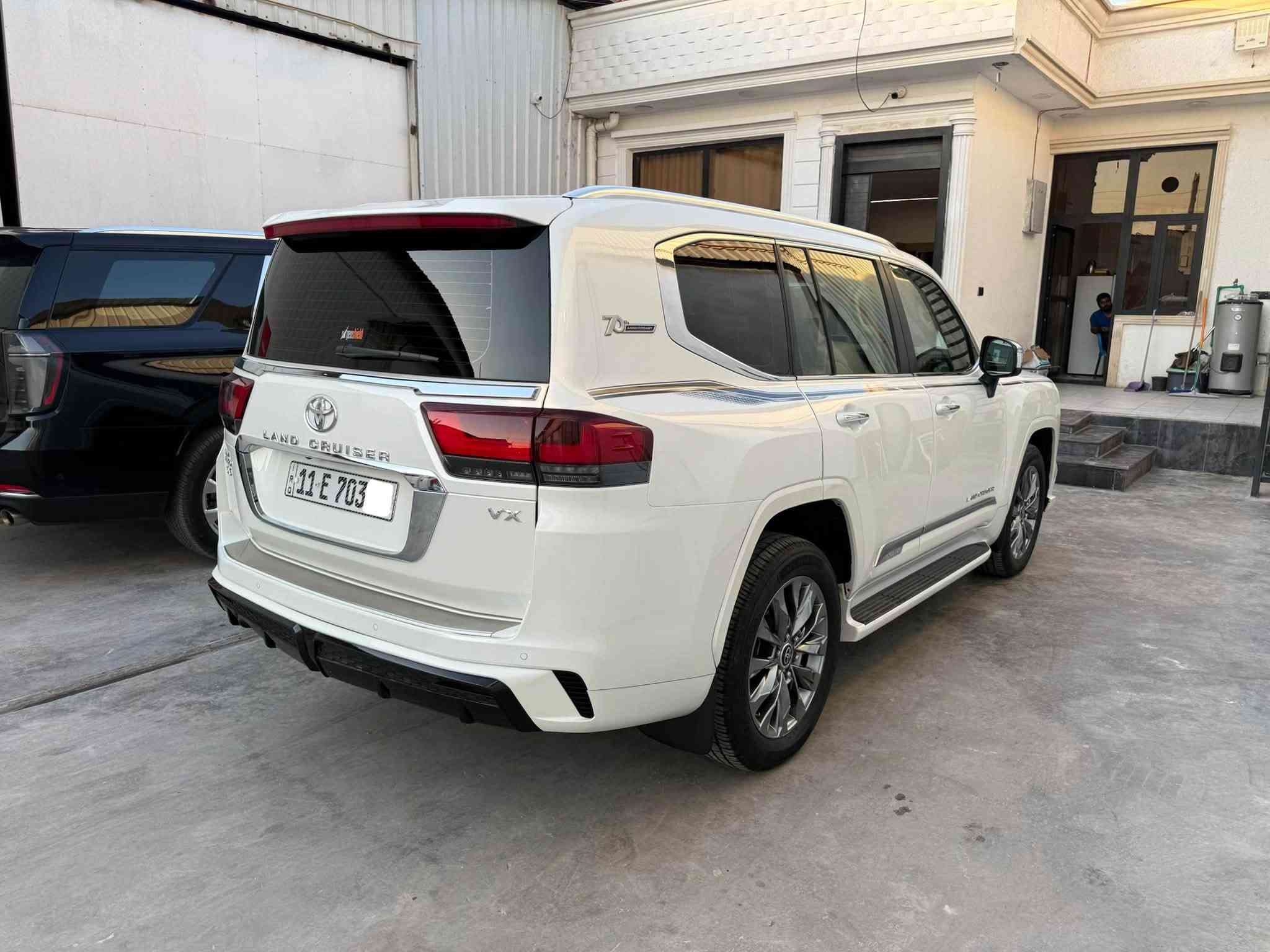 لاندكروز VX • ٢٠٢٢ • ٥٠٠٠٠ كم