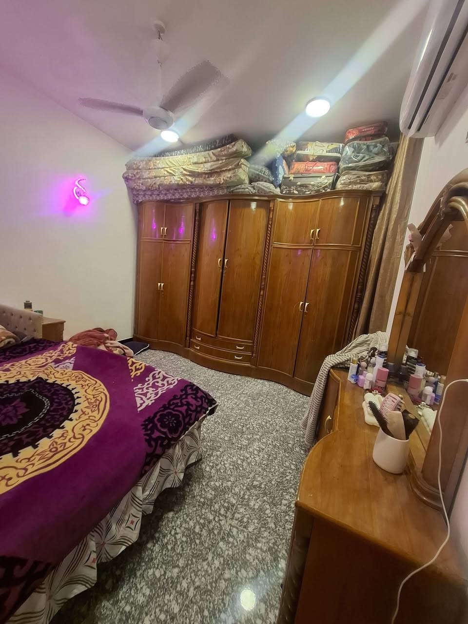 مشتمل ١٠٠ متر بناء حديث طابق واحد طابو زراعي سند ٢٥ بحي النصر الساده ابو خطه قرب المولده الثانيه سعره ٥٧ وبي مجال  ***********
