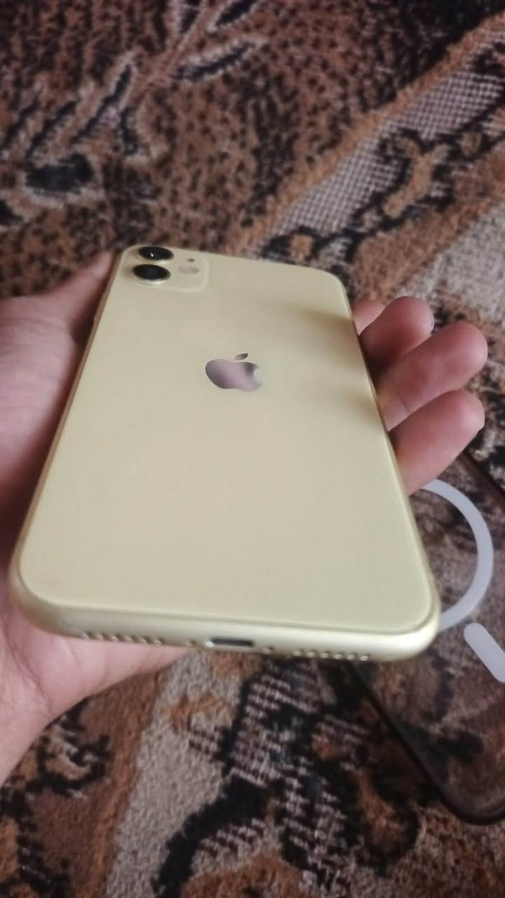 ‏جهاز iPhone 11 بطارية 100 شاشة اصلية مكان السماوة::***********
