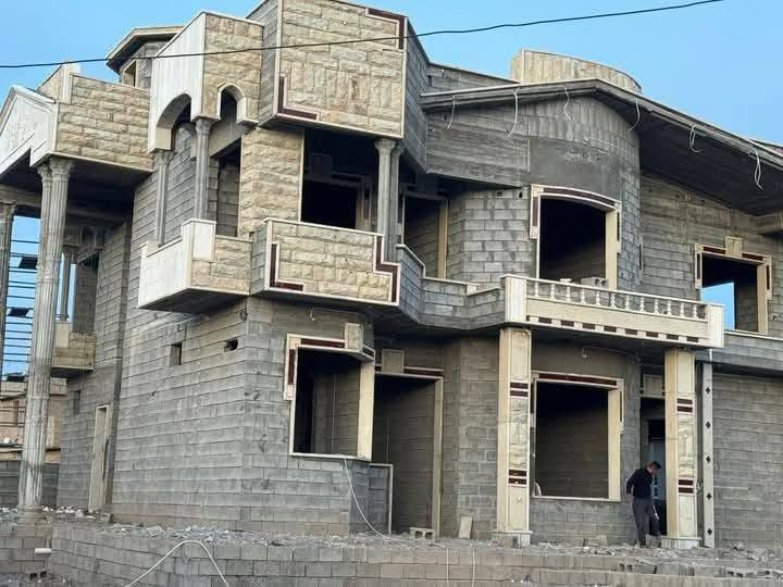 سلام عليكم عملنا مستمر الحمدالله حجر حلان واجهات وكبلنات وتصليح وجلي كرسته وعمل اسعارنا مناسبه جدا انارة مخفيه حسب الطلب اتصل وتبشر *********** وتساب ***********

نص مكتوب في الصور:
- 1 من 10 @samialbjeri2
- محمد ياسين محمد ٩ س
- Ko Aashu 🎵
- مسك الختام
- إرسال رسالة...