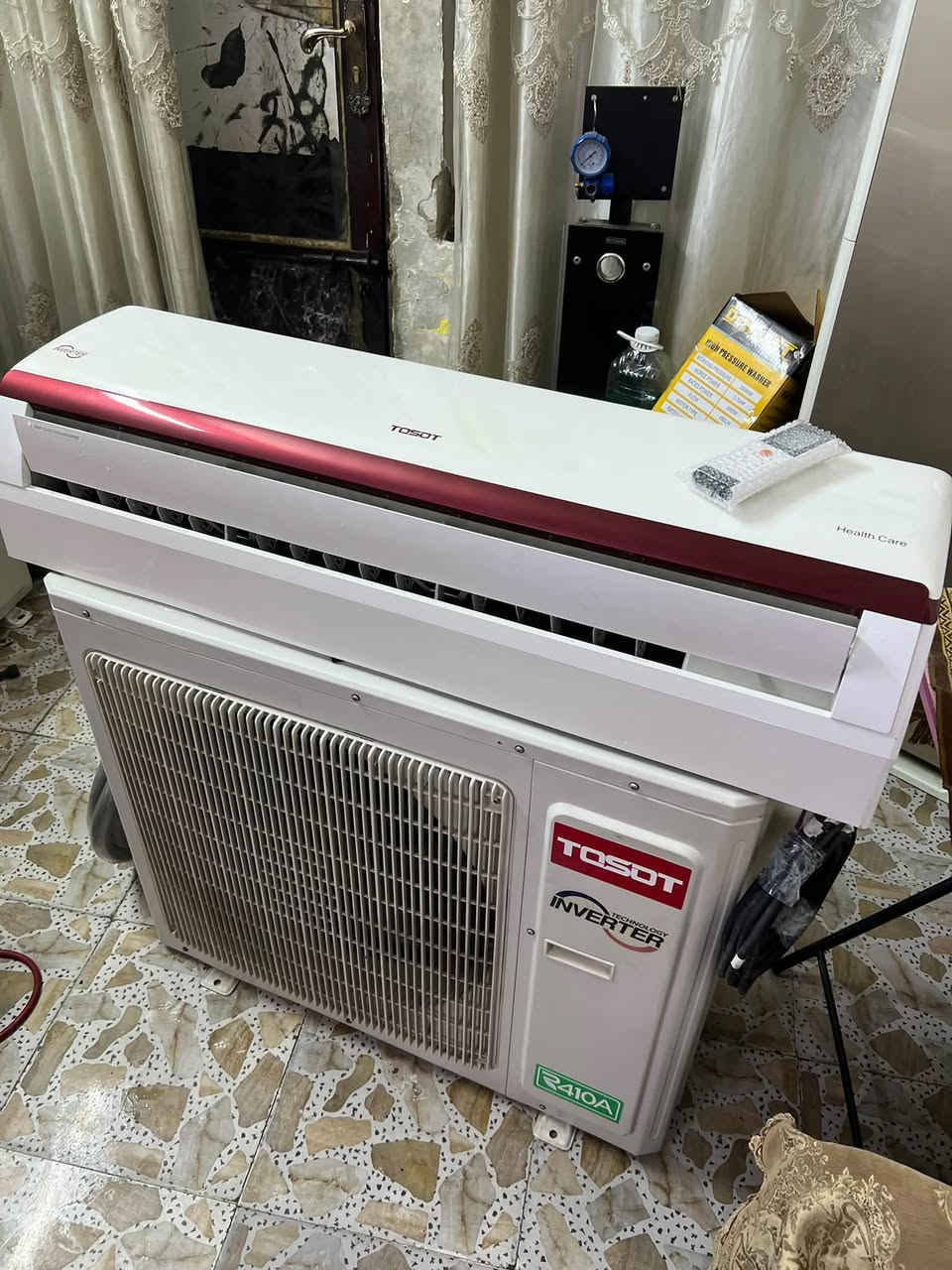السلام وعليكم اخوان للبيع سبلت توسوت طنين وثلث انفيرتر الوجبه الاولى نضافه 100/100 الخارجيه الدبل 
دبل راديتر ٣ سراوات مشتغل كولش قليل السبلت 
تبريد ثلج ❄️🧊☃️ تدفئه 🔥🐦‍🔥❤️‍🔥 السبلت كفاله عامه 
ضمان من فتحت البرغي كله عل بلاد راديترات موس صفر
غاز الشركه مقفول بي تبريد خير من الله غازه 410 
كامل مكمل وايرات ريمونت حديده بواري جدد 
مغسول وجاهز تاخذه كبل تشده فول ومكفول واحلى من الصور بهواي 
السعر 525 وبي مجال بسيط كولش 
شارع فلسطين ***********
