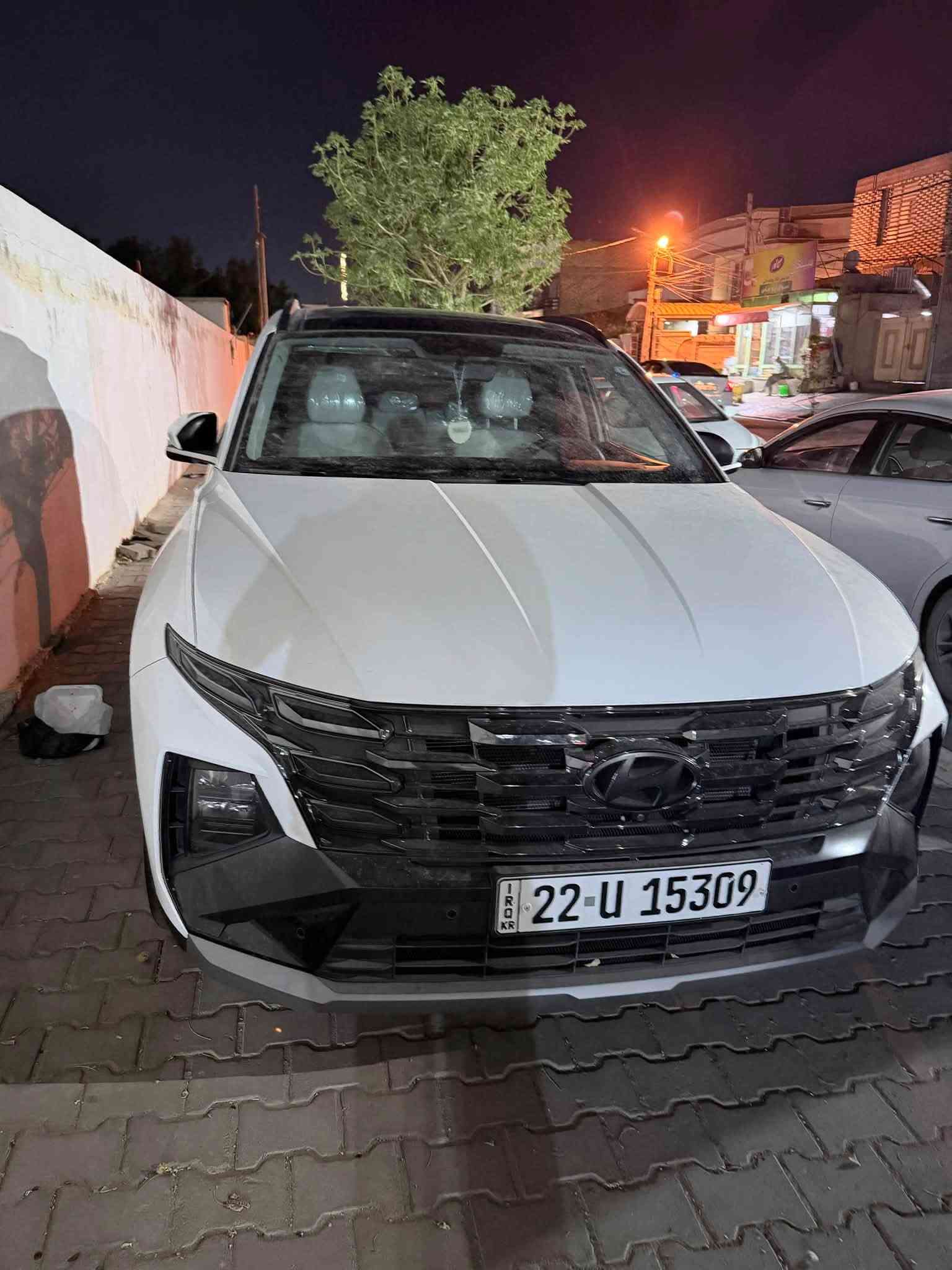 توكسان 25 فول خليجي ماشيه 7 كفاله عامه بوضع الشركه بنورما 4 كامرات نقاط عمياء رادار إمامي خلفي وجانبي تبريد كشنات جنطه كهرباء المقاعد الاماميه كهرباء فوول لأخير سعر 240  مكاني نجف 
***********
