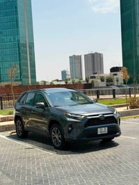 تحية طيبة 💙💙 راف فور XLE 2023  ماشية 20الفKM هايبرد للاخير فول 1/1 بصم...