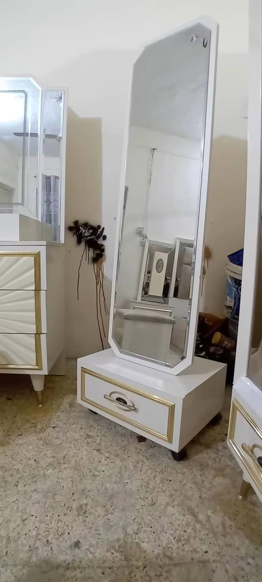 السلام عليكم غرفه تركي استخدام قليل ماركه مودرن للإستفسار *********** واتساب ماسنجر
