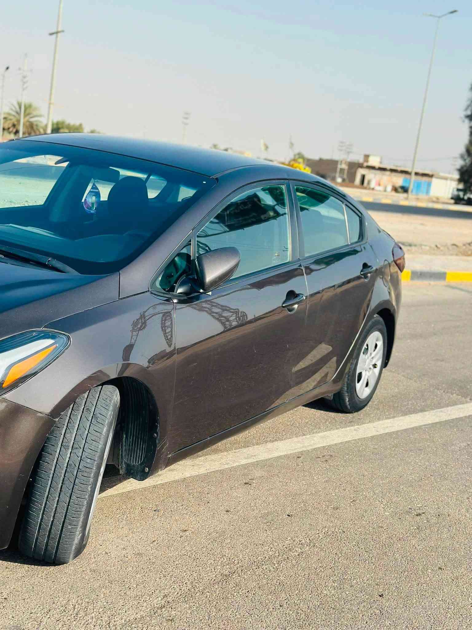 السلام عليكم كيا فورتي وارد امريكي 
موديل 2017 
مكينه 2000دوش 
جاهزه السياره 
بيها 3قطع صبغ بدون دواخل 
السياره نصبتها حلوه 
مكانها بابل الحله قرب سيطره الآثار سعر 98وبيها مجال
الرقم ***********
