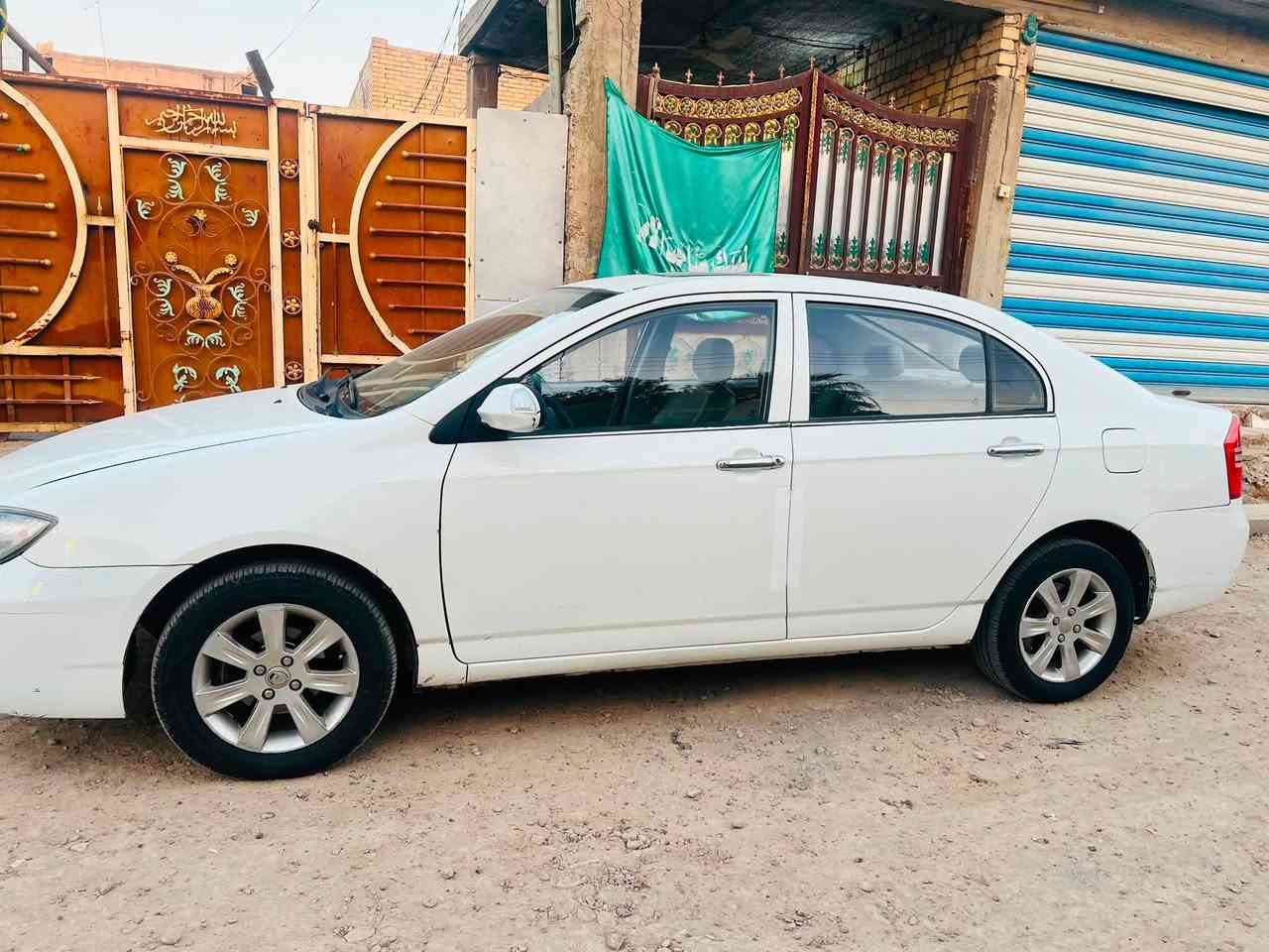 ليفان 2011   620  رقم بغداد
مكينه 1600 كورله
تحوير ليث الواسطي
بدون صبغ السياره 
مكاني بغداد
السنويه نافذه 
السعر   42 $ وبيها مجال 
رقم الهاتف : ***********
