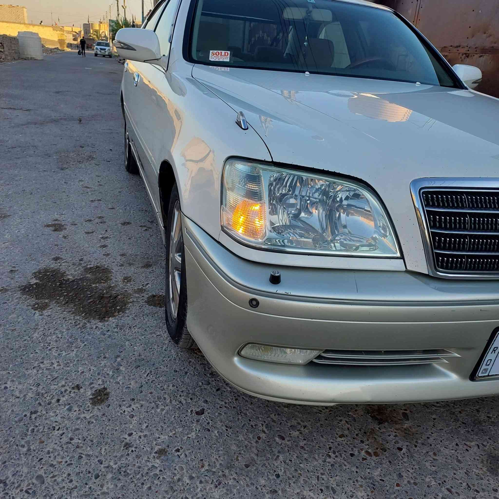 سلام عليكم ملكه موديل 2001كرستال اصل4دكم اصل محرك ففتي شاصي 71مكفوله كفاله عامه تحوير عارف العيساوي جوه وفوك السياره بعد احلا من الصور 4كشنات كهرباء تبريد وتئدفئه شغاله مرايات شفط وهيتر وبعدبيه هواي مواصفات رقم 《بغداد مميز تحويل ثاني يوم 》المكان بغداد الرصافه الثانيه السعر خابر على رقم ***********
