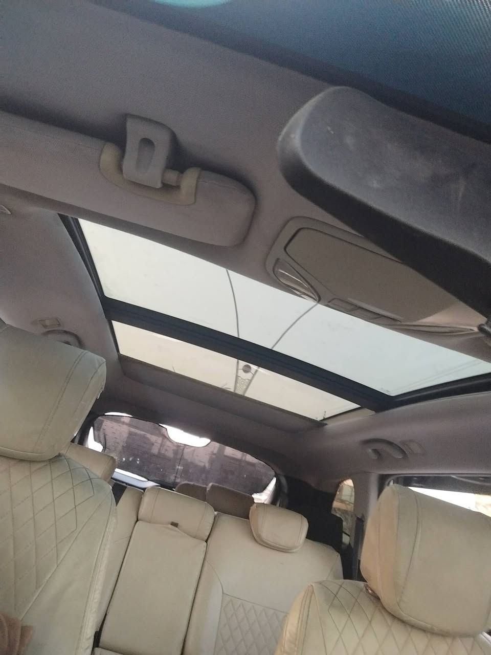 كراند سنتافي موديل 2014 السيارة فول وارد خليجي رقم بغداد مكانها البصرة شرط التحويل ثاني يوم  771 413 2541
