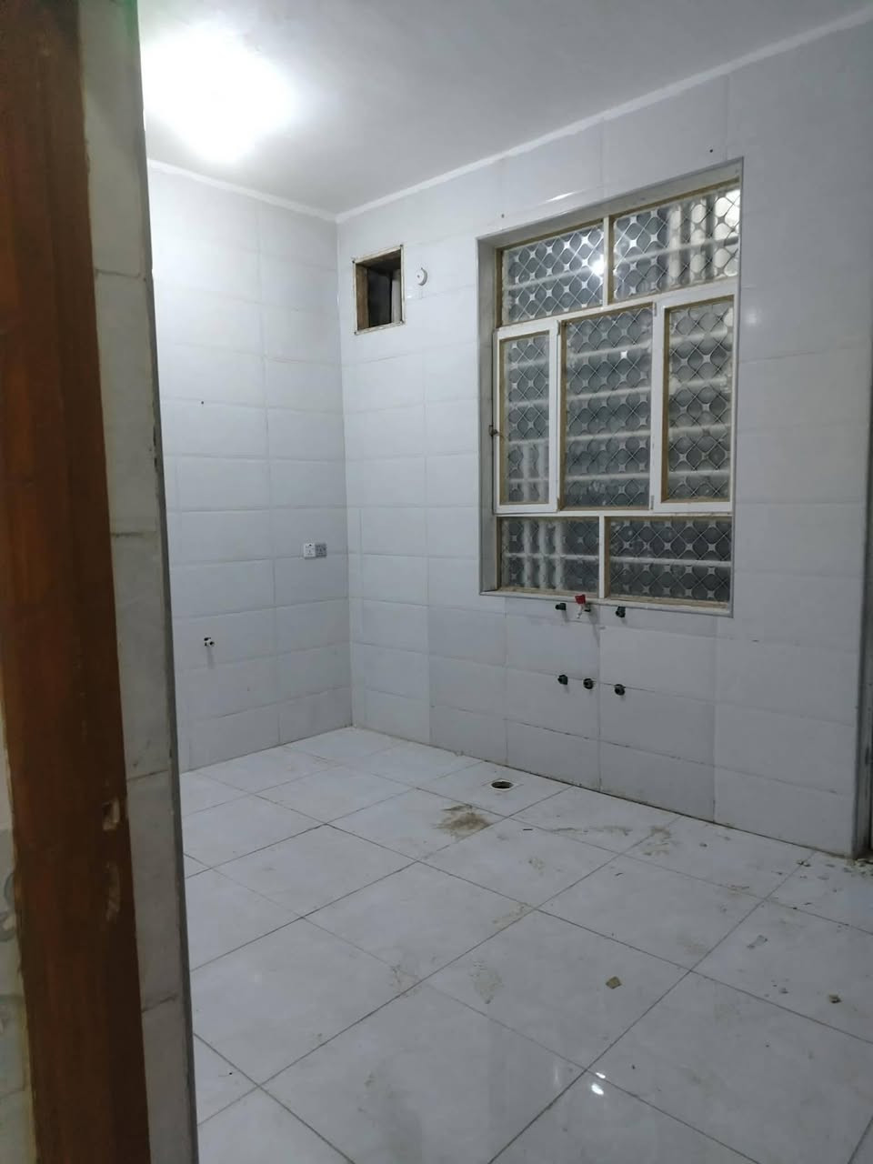 ياالله
السلام عليكم
يعلن مكتب الخبير للعقارات
وجود دار زراعي للبيع مساحه 140م
الموقع //الدوب خلف العمارات
مكوناته //استقبال ومطبخ وصاله وغرفه نوم ومجمع صحيات داخليه وخارجيه

السعرررر// 63مليون وبي مجال بصيط
للاستفسار الاتصال ***********
