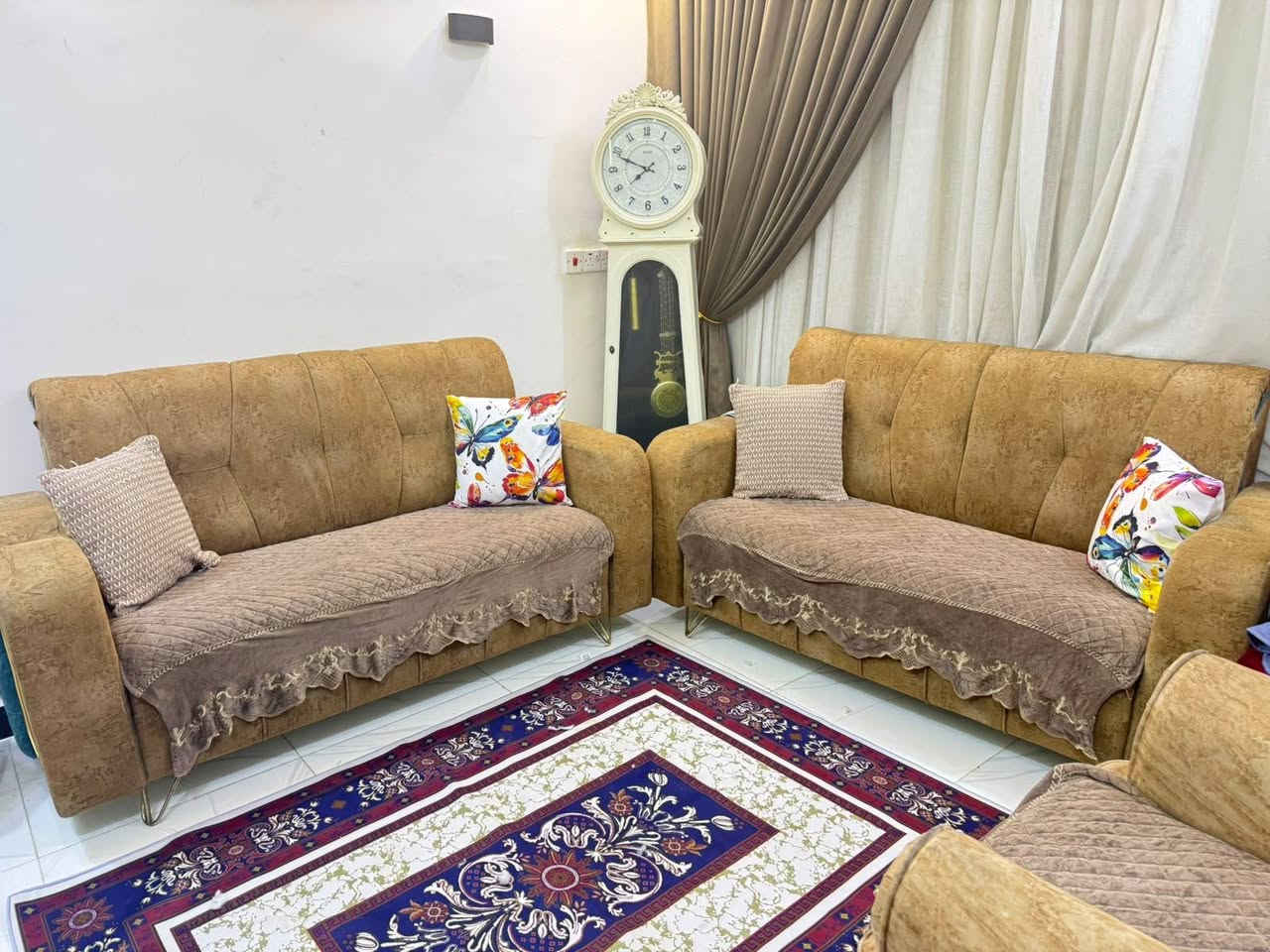 السلام عليكم ورحمة الله وبركاته
قنفات نضيفه السعر 350
العنوان بغداد الدوره نهايه شارع 60
***********
