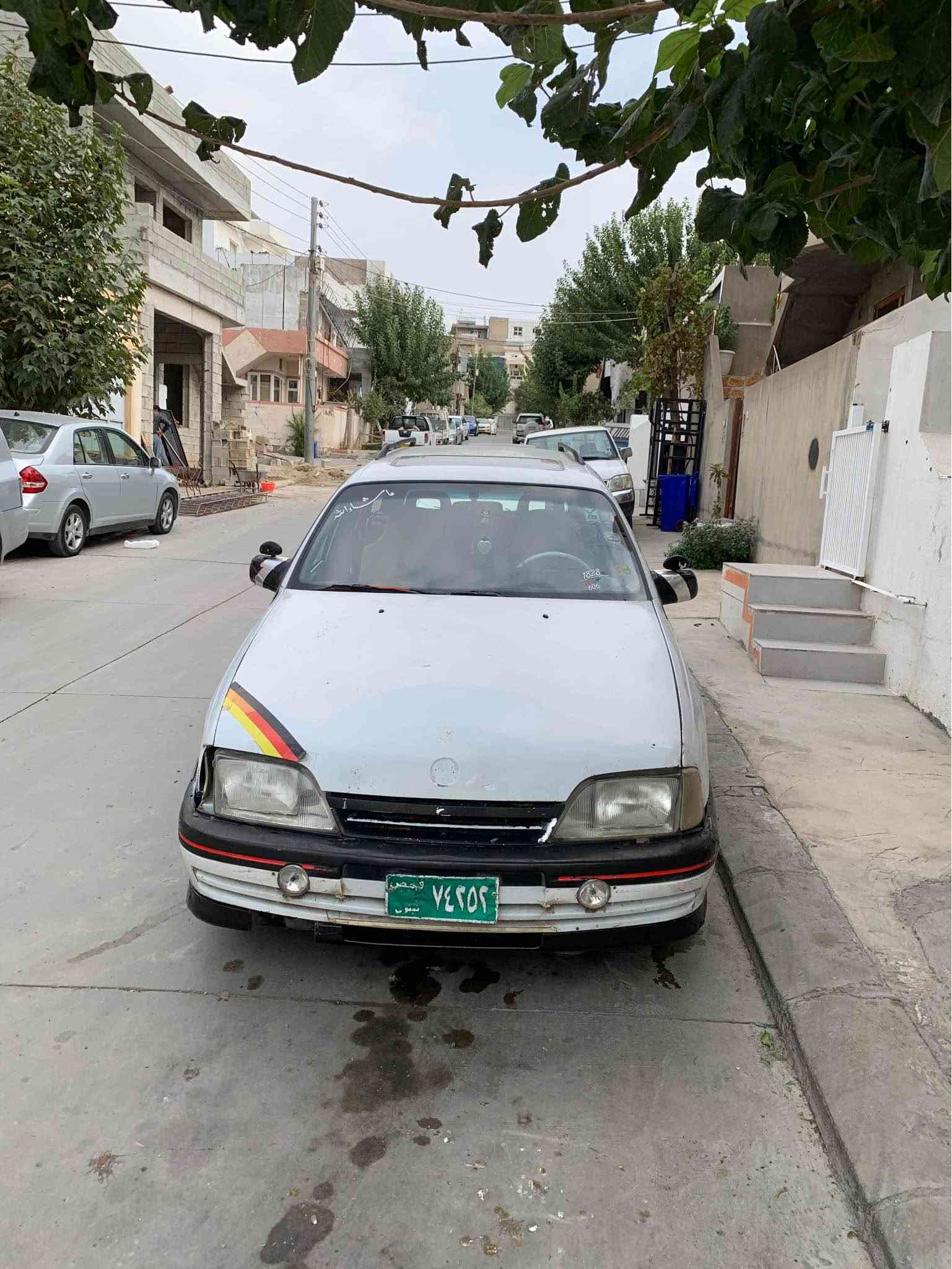 أوميغا • ١٩٩٢ • بنزين