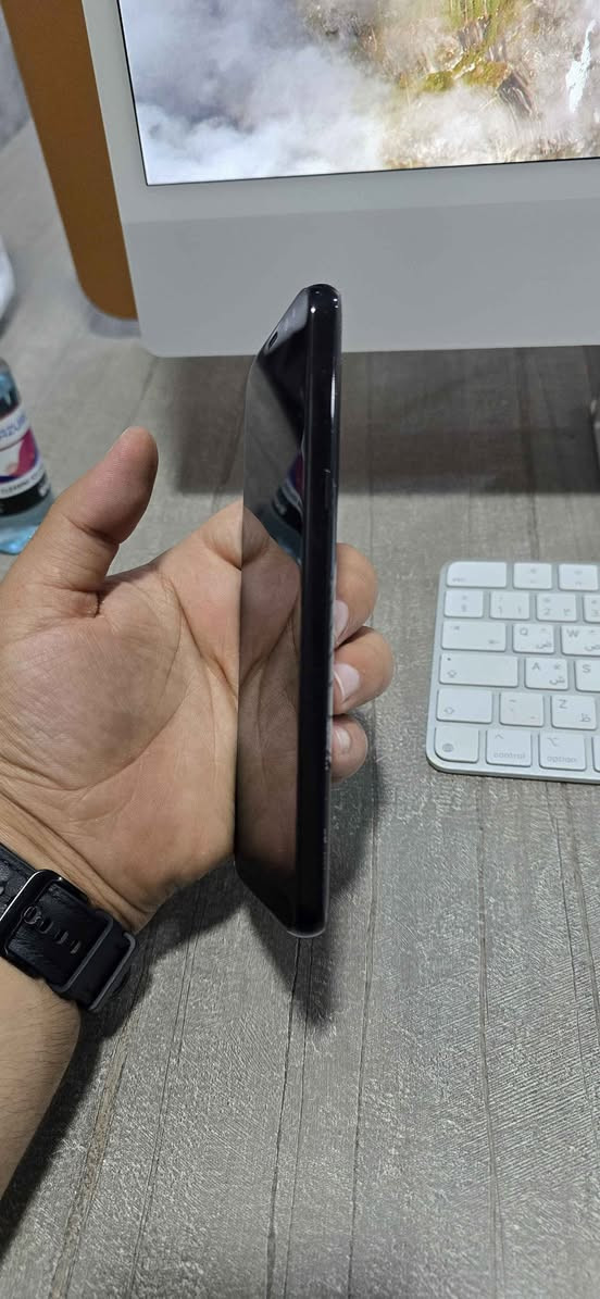 📱 Samsung Galaxy S8+ للبيع
جهاز أنيق بشاشة منحنية مميزة وأداء ممتاز، ويتميز بخيارات أمان متعددة تشمل بصمة العين + بصمة الإصبع + التعرف على الوجه 🔐
✨ أبرز المواصفات: • شاشة 6.2 إنش Super AMOLED بدقة Quad HD+
• ذاكرة RAM ‏4GB
• سعة تخزين 128GB مع دعم microSD
• كاميرا خلفية 12MP Dual Pixel مع OIS
• كاميرا أمامية 8MP Auto Focus
• بطارية 3500mAh
• شحن سريع + شحن لاسلكي ⚡
• مقاومة للماء والغبار IP68 💧
• USB Type-C + مدخل سماعة 3.5mm
• Bluetooth 5.0
• يدعم Samsung DeX
💰 السعر: 150 ألف دينار فقط
🚚 متوفر توصيل إلى جميع محافظات العراق
📞 للتواصل واتساب أو اتصال:
*********** بغداد, العراق
