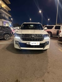 لاندكروزر VXS • ماشي ١٠٠ الف • مكفوله