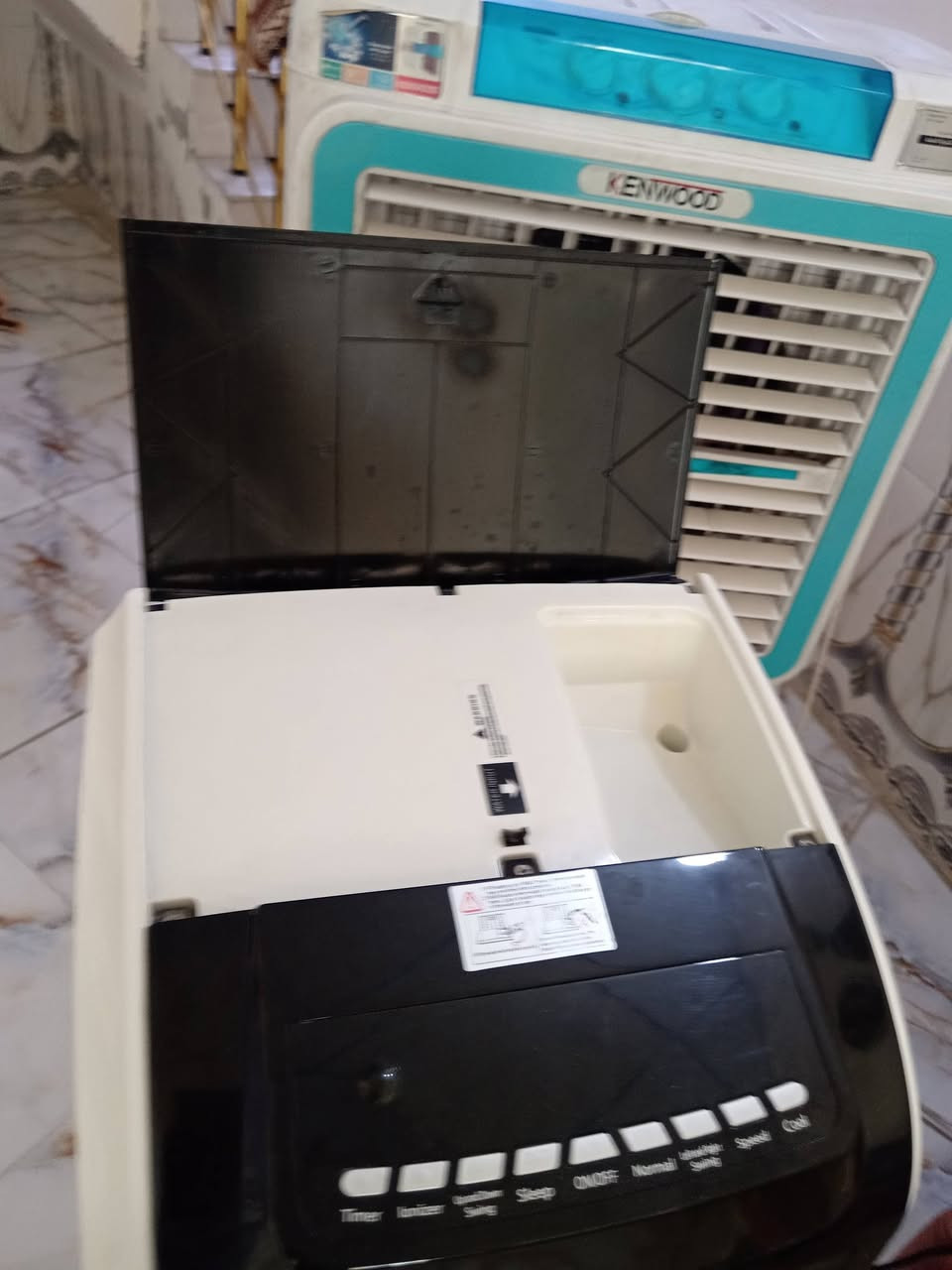 تعال على جديد مناسب
مبرده المتين جديده ستعمال شهرين
السعر ١٣٠ مشتريهة ٢٩٠
الاتصال***********
الحر سواده مدرسه حسام
