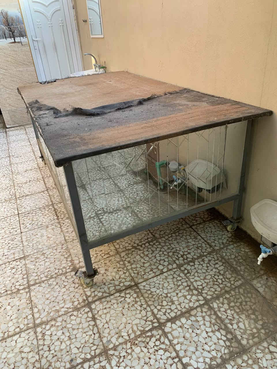ميز  جام سعر ١٧٠ و بي مجال تواصل واتساب ***********
