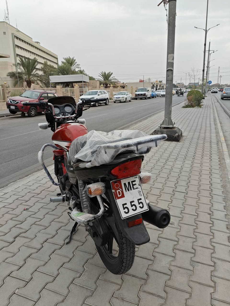 السلام عليكم هيرو 23 للبيع أوراق اصولي كفاله عامه دراجه جاهزه للخير نقص بس جاملق امامي شاديله مال دايون مكان كوت زهراء شراي تصل عل رقم بيك خير وتدلل‭***********‬
