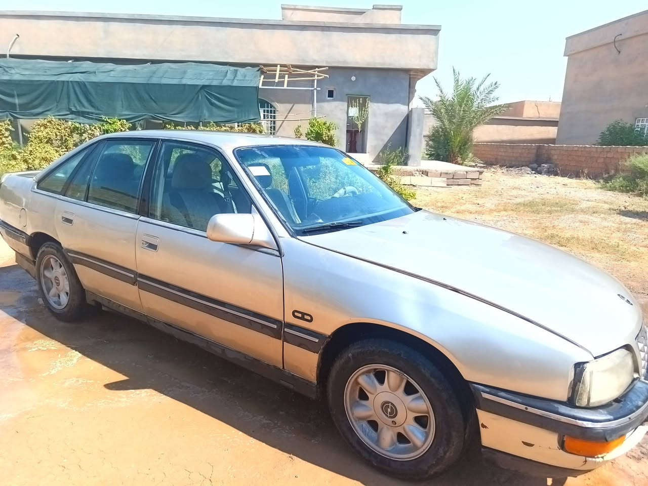 اوبل سيناتور موديل 1991 محرك 26 كير اوتماتيك سيارة جاهزة تراي وين ما تريد ، رقمها نينوى دولي مسطرة باسمي هزة قبل شهر سنوية إلى 2031 
للمرلوس فقط بسيارة 7 راكب 
***********
